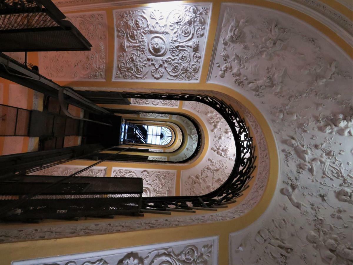 Domus Sibyllina, Galleria Umberto I Наполи Екстериор снимка